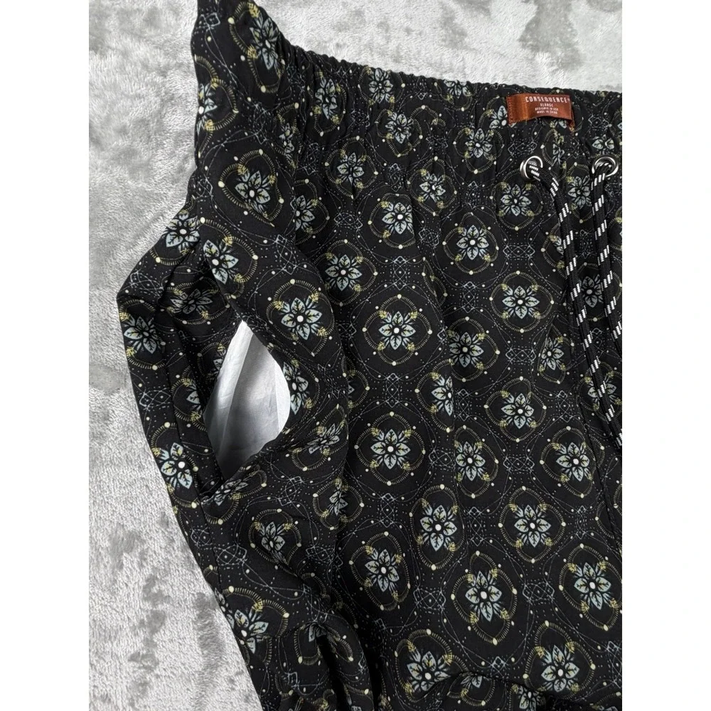 Consequence Swim Trunks Men's XL Floral Medallion Print Elastic Waist Mesh Lined